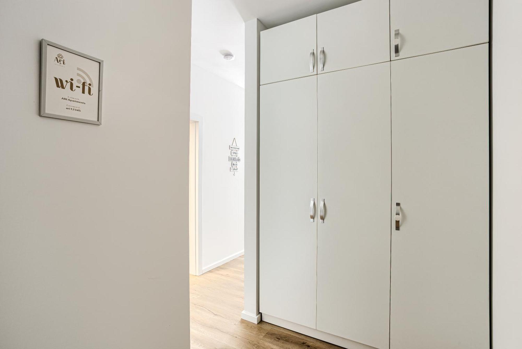 Ari Navy Apartment - High-End Residence أراد المظهر الخارجي الصورة